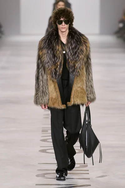 Look 21